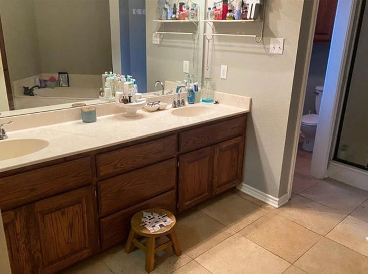 Bathroom after cleaning